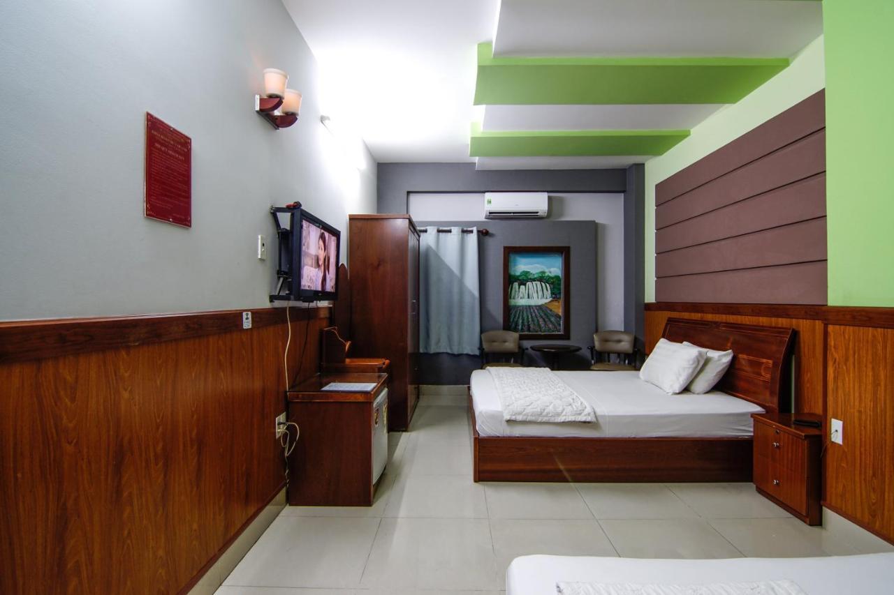 Khách sạn Huỳnh Anh